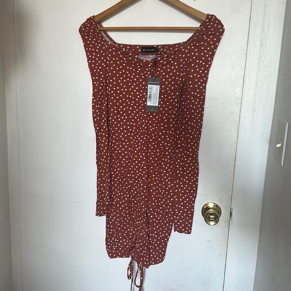 PrettyLitttle Thing Polka Dot Ruched Long Sleeve Bodycon Dress in the Size 2 - Picture 3 of 5